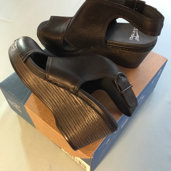 Dansko sandals - Picture 3 of 4